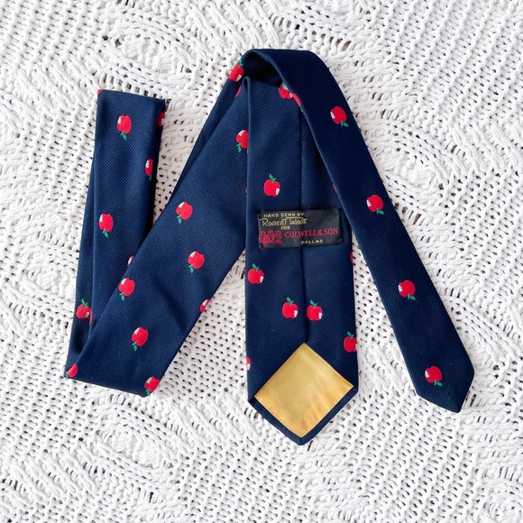 Culwell & Son Navy Blue with Apples Men’s Necktie - Picture 4 of 12